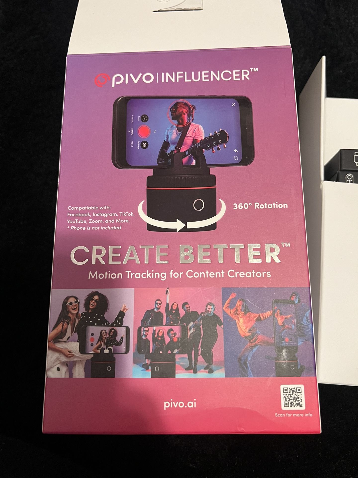 Pivo Influencer Motion Tracking Gadget 