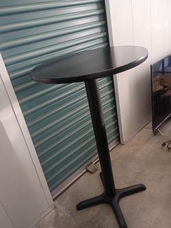Bar stool table