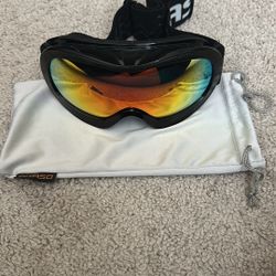 AKASO ski goggles 