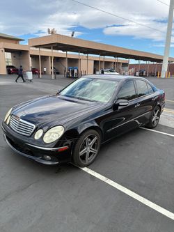 2005 Mercedes Benz E500  $4000.00 OBO