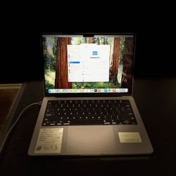 Apple MacBook Pro 14" (M1 Pro, 16GB RAM, 1TB SSD) - Excellent
