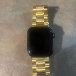 Apple Watch SE (GPS)  (2nd Generation) 