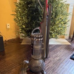 Dyson UP14 Cinetic Big Ball Animal + Allergy Vacuum Cleaner