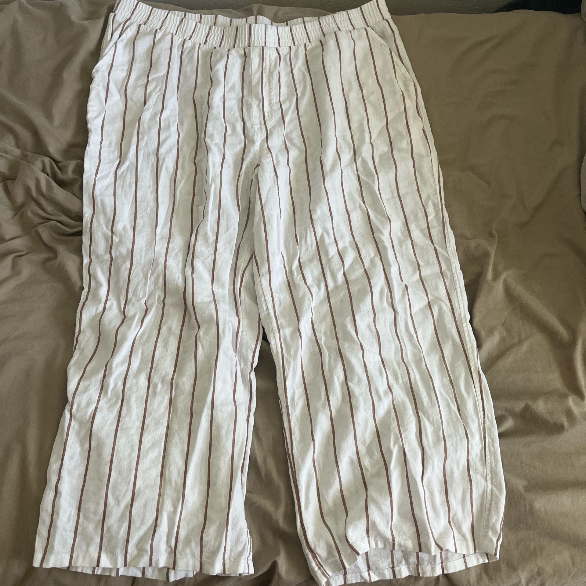 Linen pants never worn w brown stripes very soft
