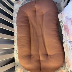 Snuggle Me Organic Lounger