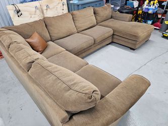 U-Shaped Sectional Couch – Delivery Available
