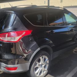 Selling For Parts.....2013 FORD ESCAPE