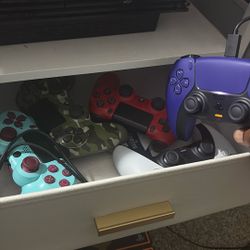 P5, P4, P2, Vizio monitor, Lenovo laptop + Games, controllers, charging cord