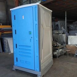 Portable toilet