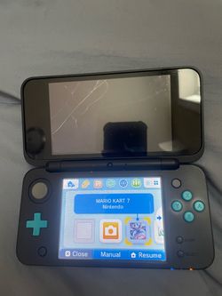 HALF BROKEN Nintendo 2DS XL