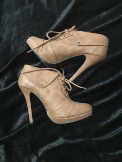 Heels women’s