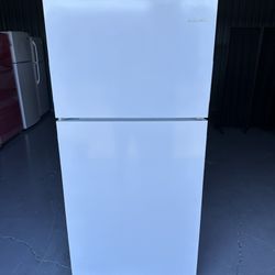Amana Refrigerator (15 Days Warranty)