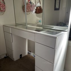 Make up Vanity