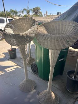 White standing flowers basket