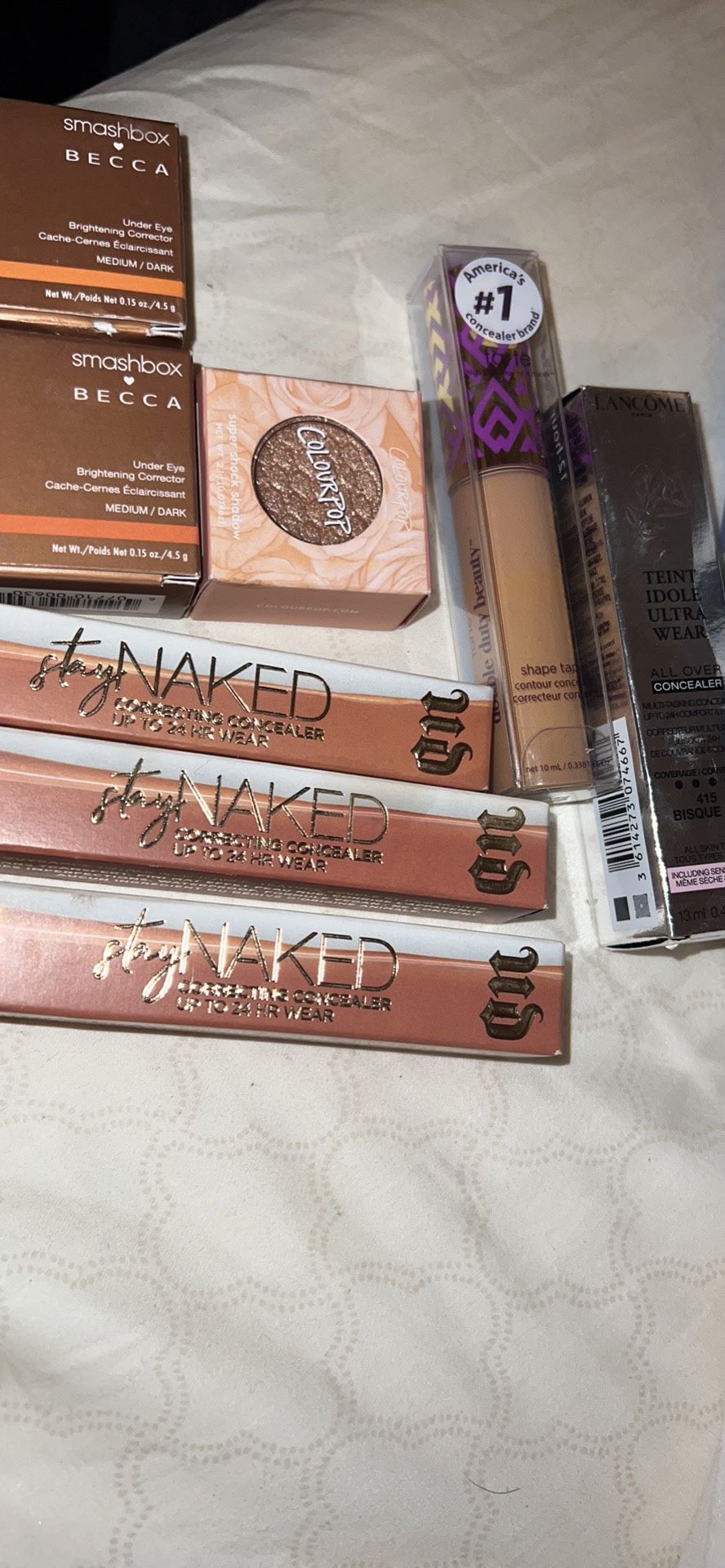 MAKEUP