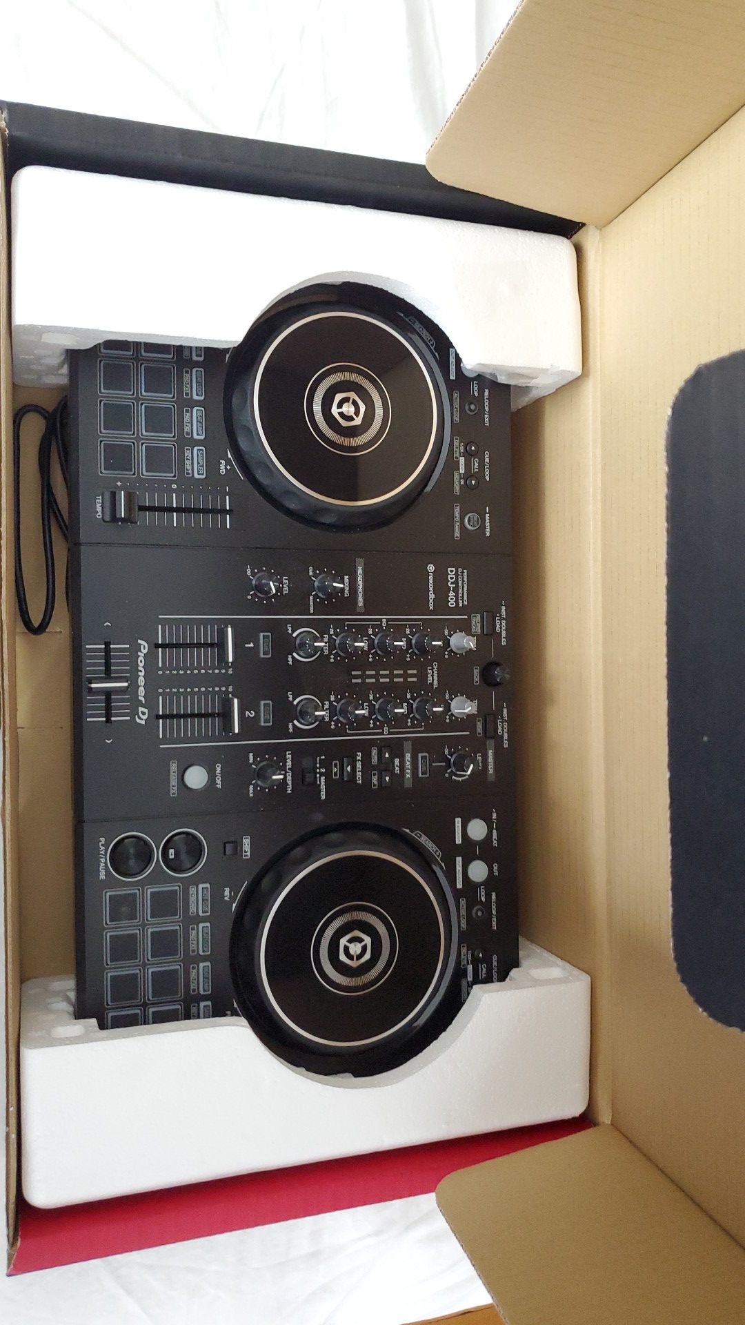 Pioneer DJ-400 DJ controller