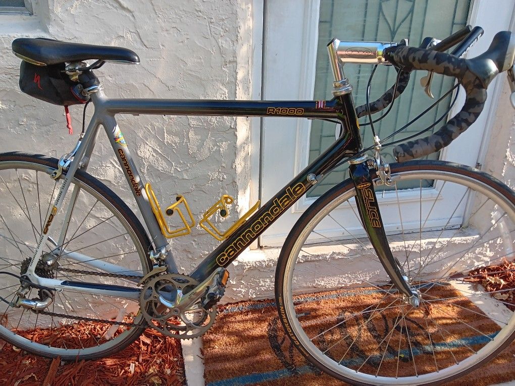 Cannondale R1000 Caad3 Roadbike