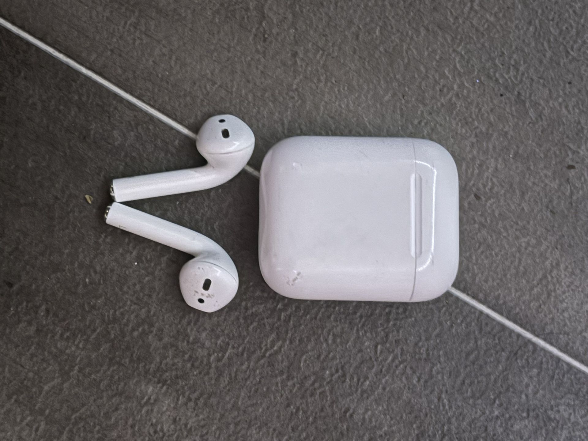 Apple AirPods