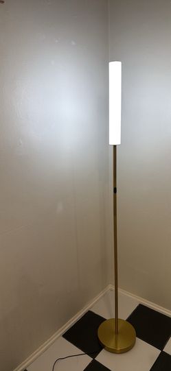 TOUCH LAMP! 3 different shades of light and DIMS AND BRIGHTENS