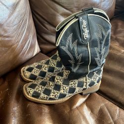 cowgirl boots size youth 4 black and white checkered