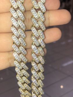 Iced out gold filled Miami Cuban link Chain Created Diamonds Necklace 13’mm 18inch Choker
