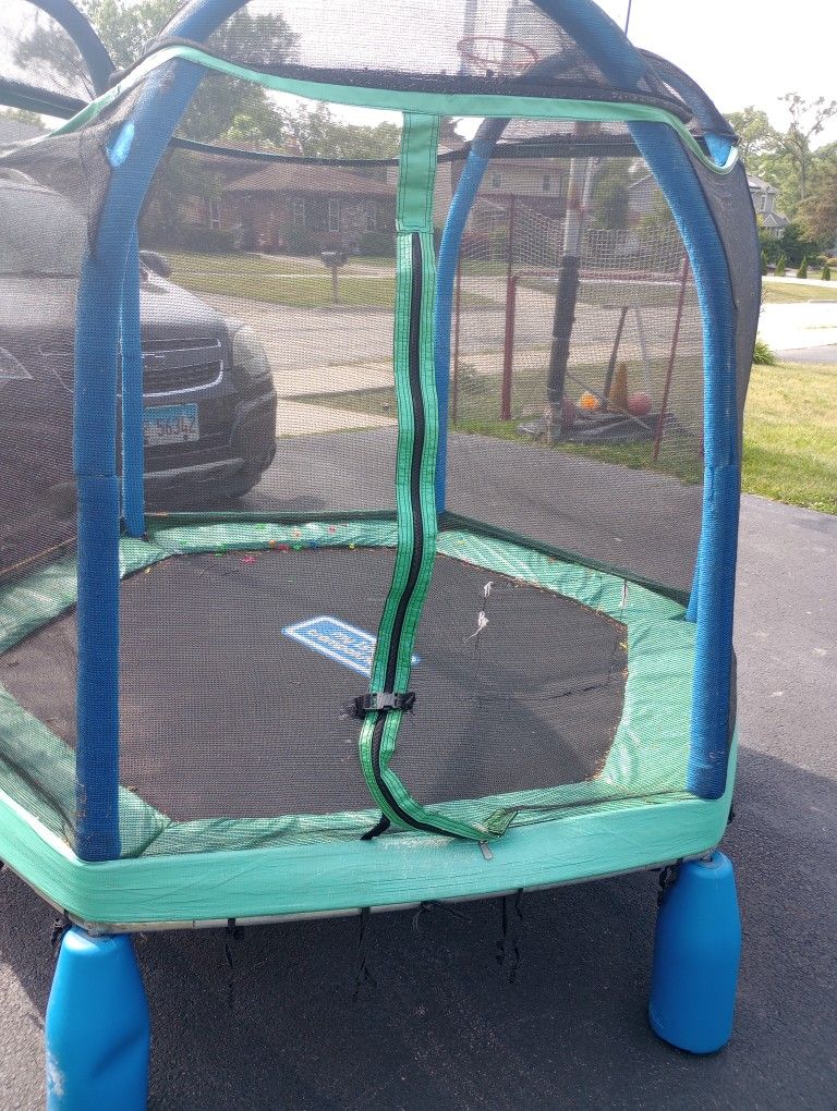 Trampoline