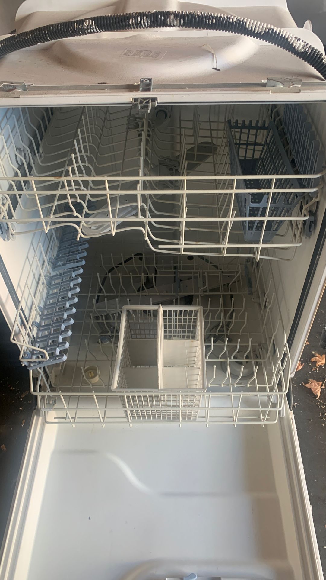 Maytag quietseries 300 legacy series dishwasher for Sale in Anaheim, CA