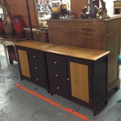 🚀 Pair Of Farmhouse Style Night Stands For Sale 