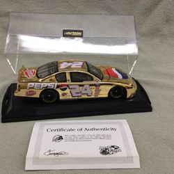 Jeff Gordon NASCAR 1/24 Scale #24 Gold Car With COA and Display Case Racing Collectible 1:24
