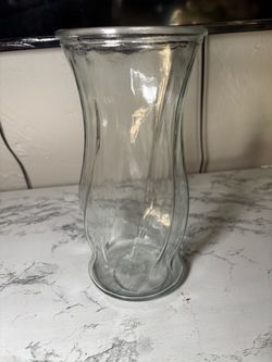 Clear Glass Flower Vase