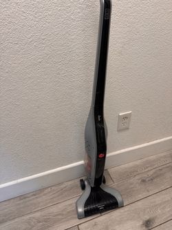 Cordless vacuum