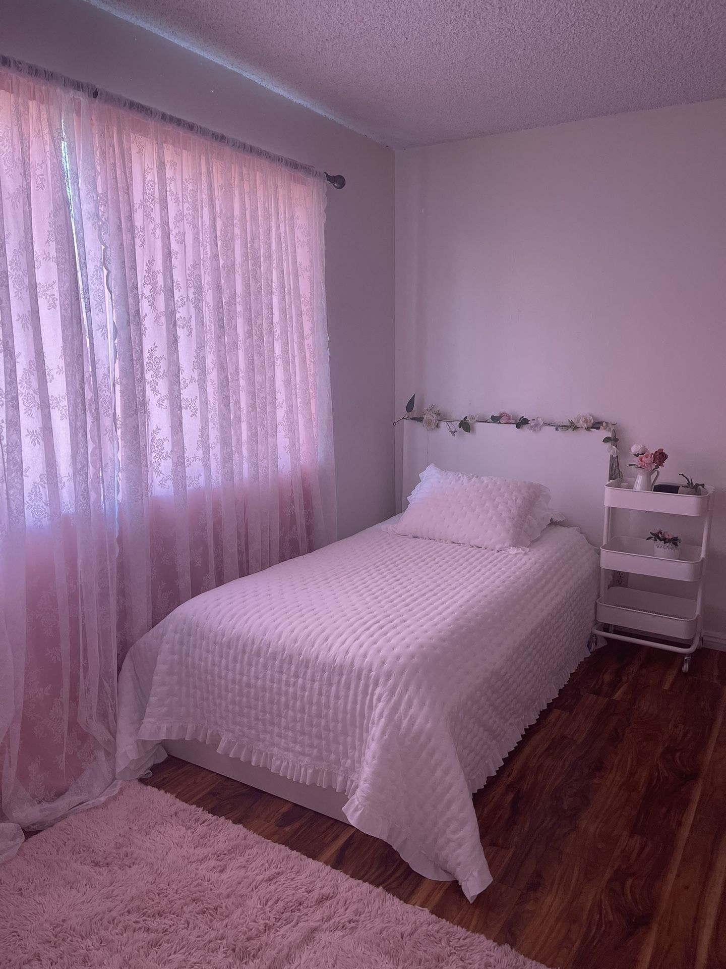 Twin Bed & Bunk Beds