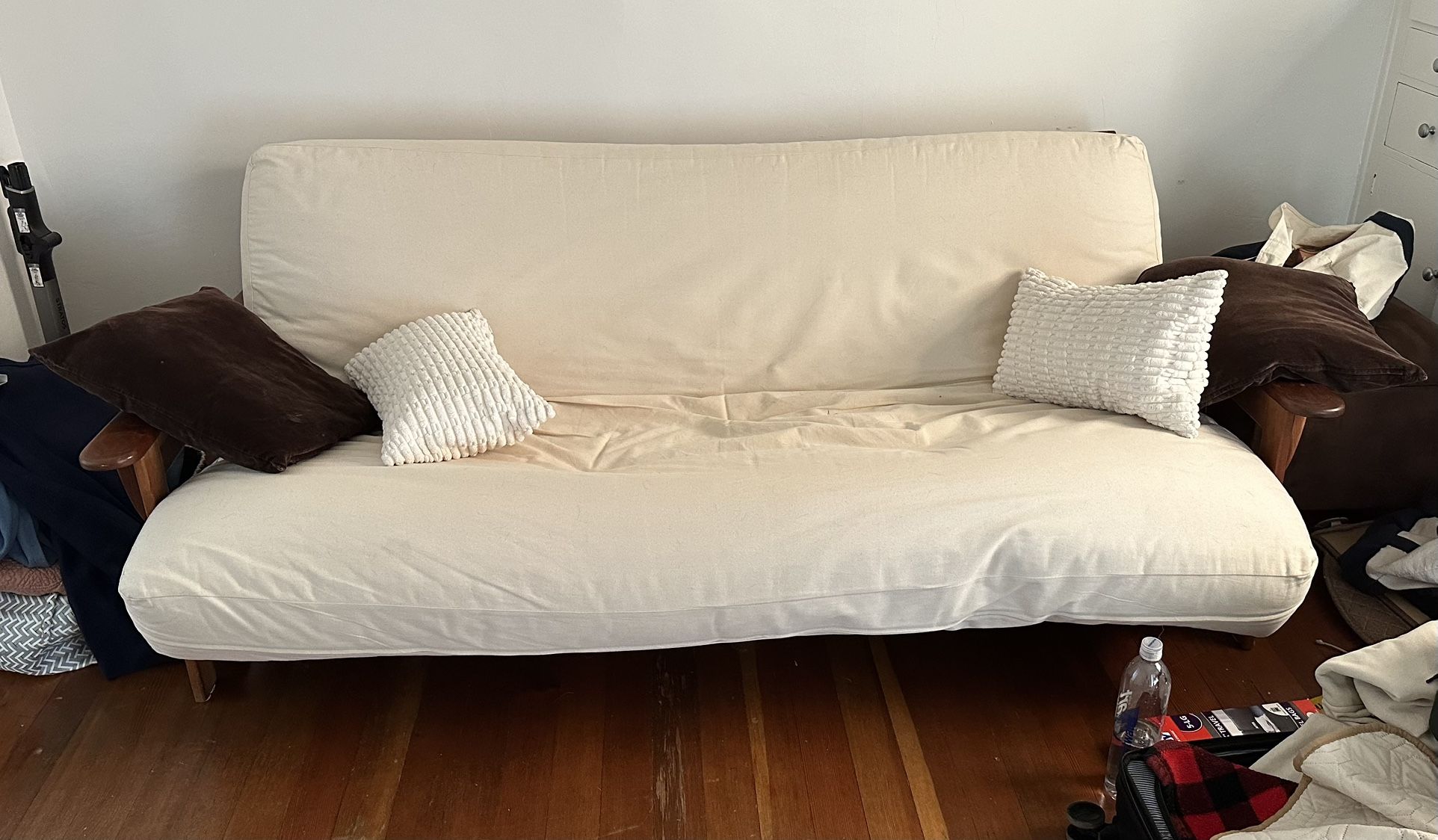FUTON