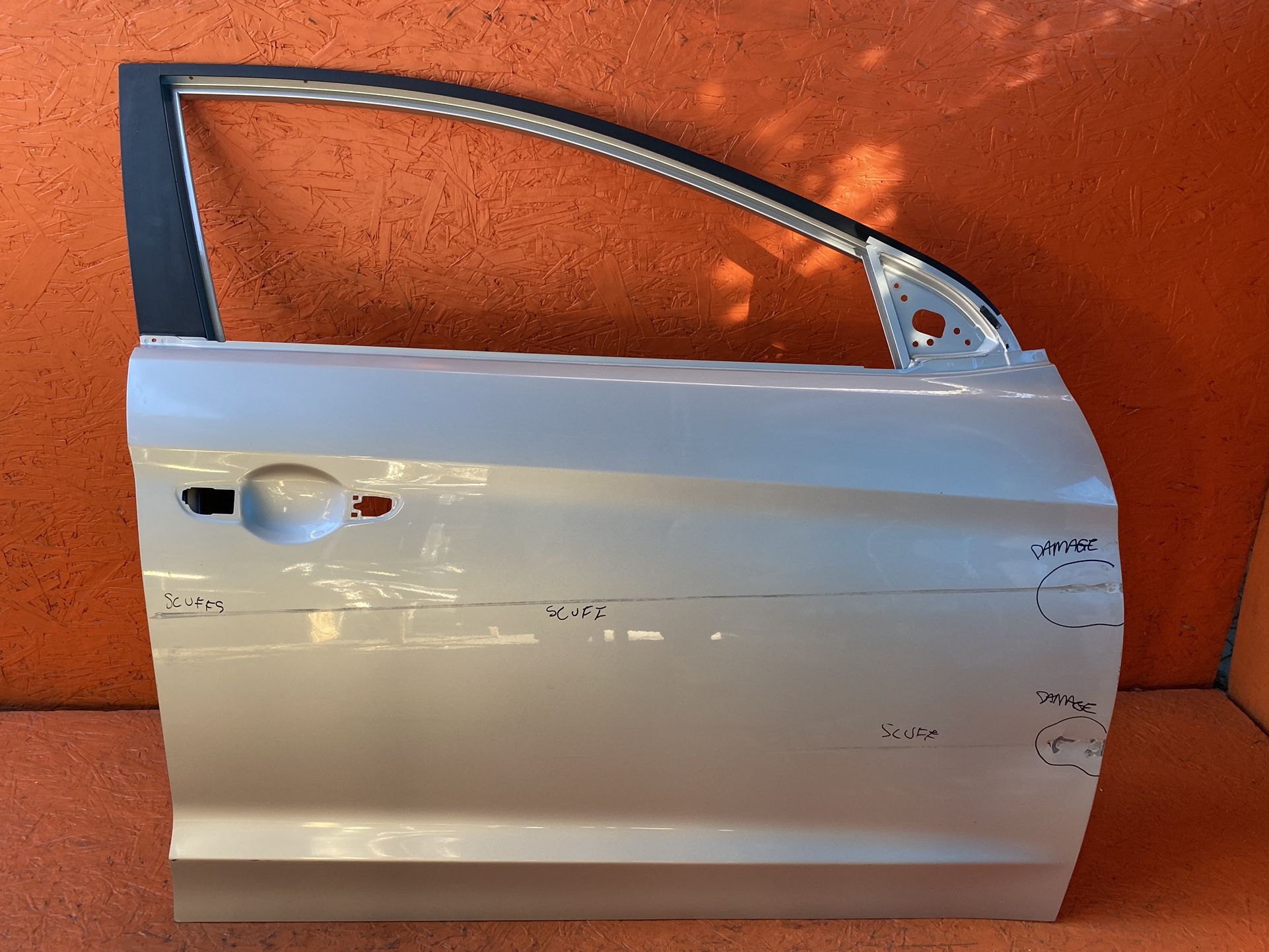 2017 - 2020 HYUNDAI ELANTRA SEDAN RIGHT PASSENGER SIDE FRONT DOOR SHELL OEM