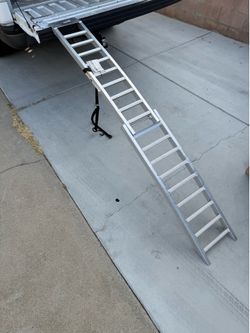 folding aluminum loading ramp