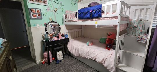 Triple bunk bed with sides steps