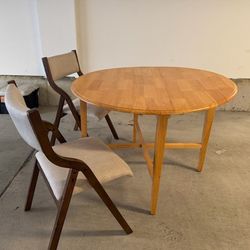 Foldable Table And Four Chairs. Solid Wood.