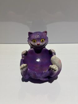 Trippy Purple Cheshire Cat Ashtray – Alice in Wonderland Inspired Resin Ashtray