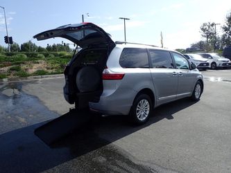 2016 Toyota Sienna