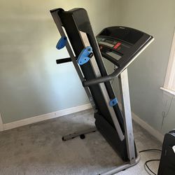 Weslo Cadence G-40 Treadmill 