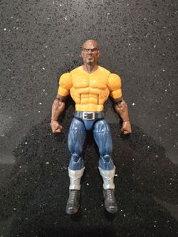 Marvel Legends Luke Cage