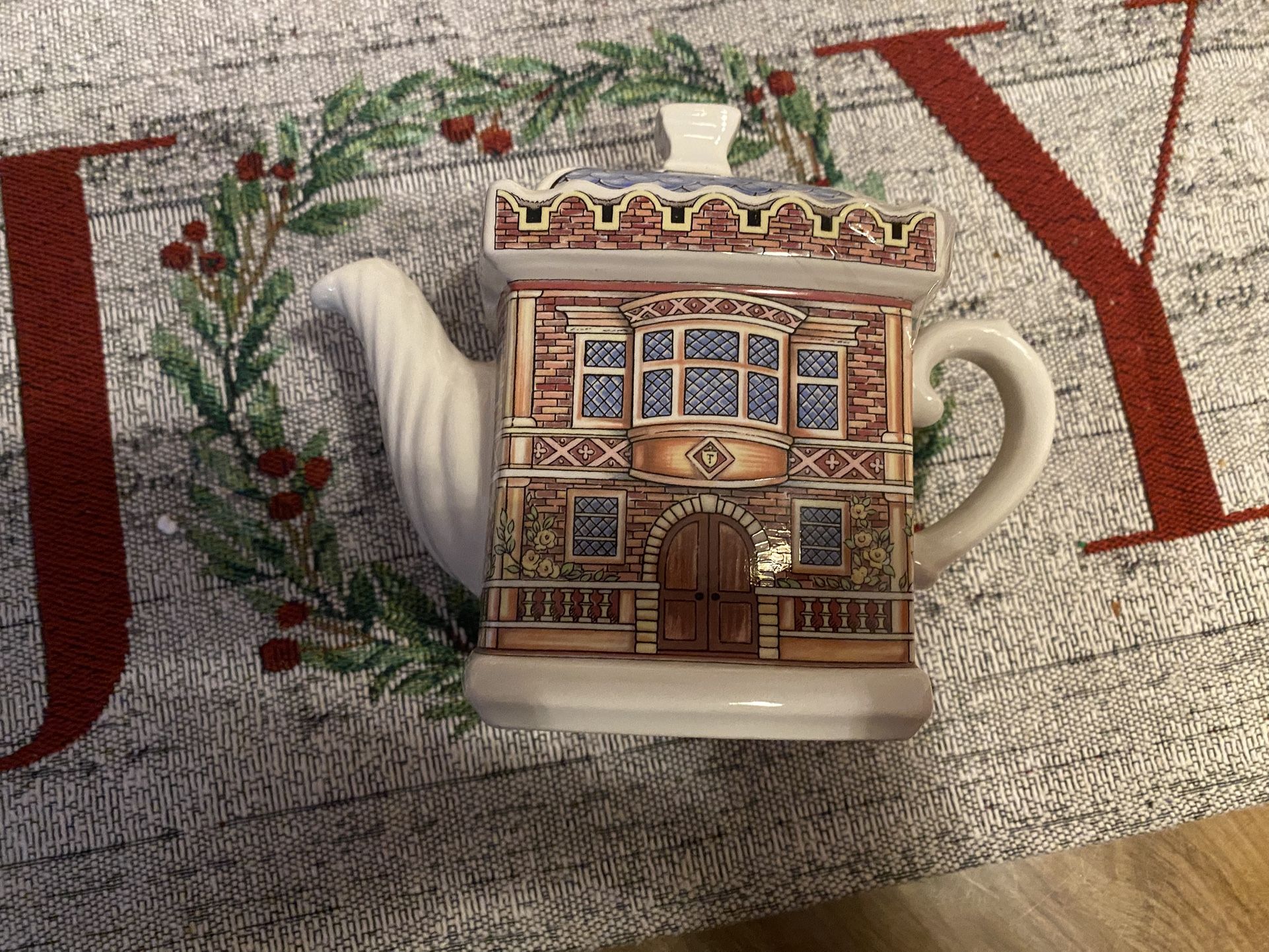 Teapot, Sadler English country house teapot “elizabethan”