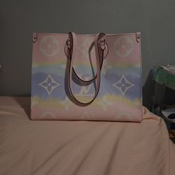 Louis Vuitton Escale OnTheGo GM