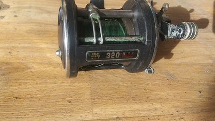 Penn 320 4.3:1 high speed graphite saltwater reel