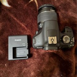 Canon Rebel T7 