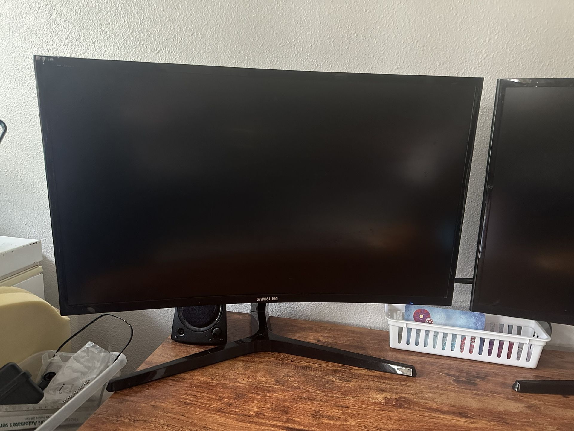 27" CF39 FHD AMD FreeSync Curved Monitor(s)