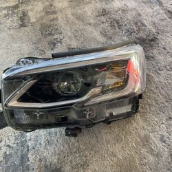 2022 Subaru Legacy Headlight Left 