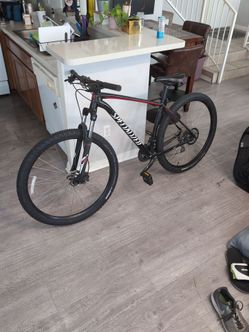 Specialized Rockhopper mountain bike