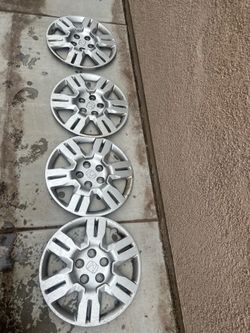 Honda Odyssey Hubcaps OEM + Lug Nuts OEM