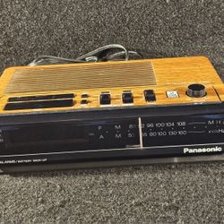 Panasonic Model RC 6090 AM/FM 2 Band Digital Alarm Clock Radio "1(contact info removed)" Tested Works